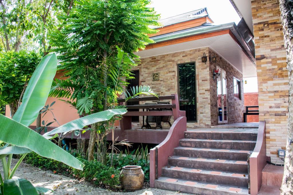 Phalaburi Resort Ban Chang  Exterior foto